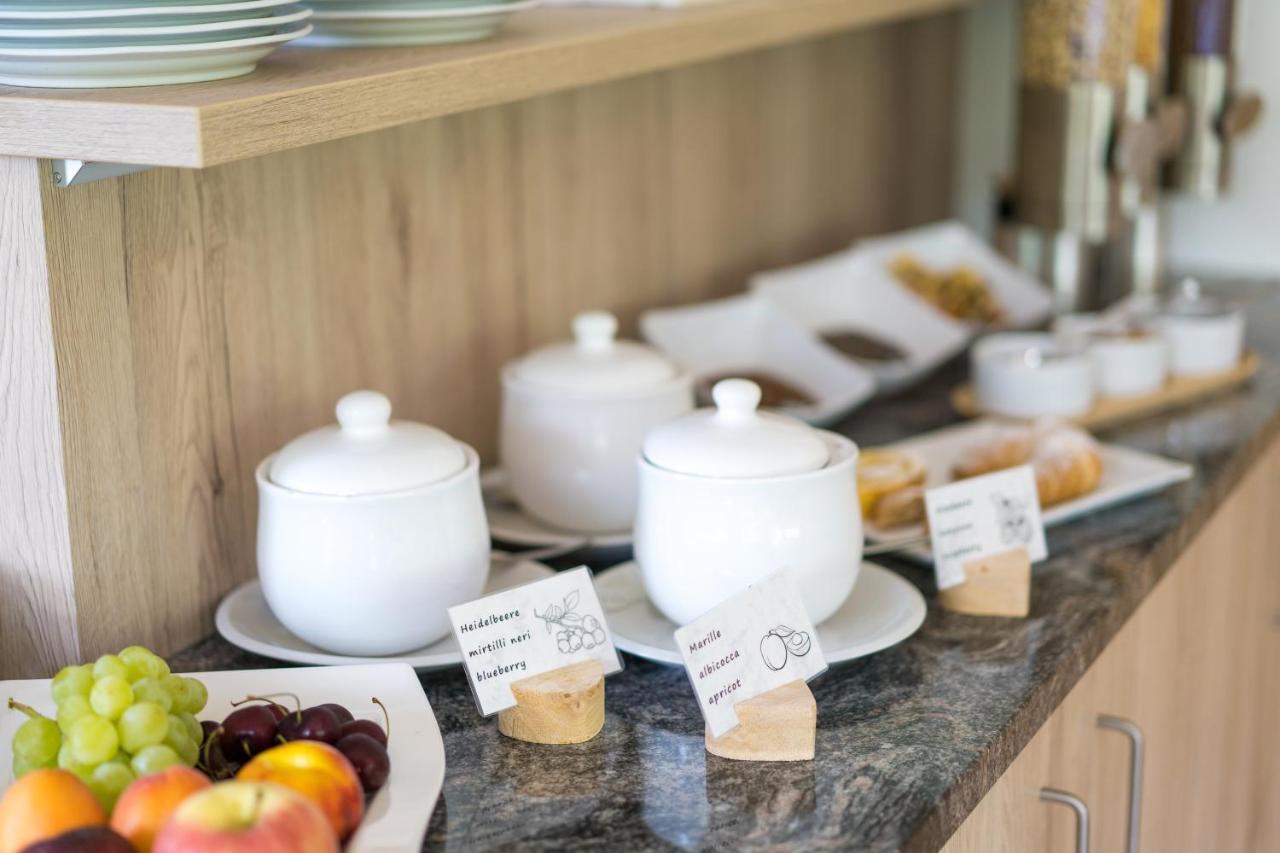 Garni Schorneck Bed & Breakfast Брунико Екстериор снимка