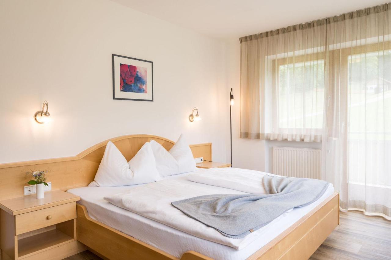 Garni Schorneck Bed & Breakfast Брунико Екстериор снимка