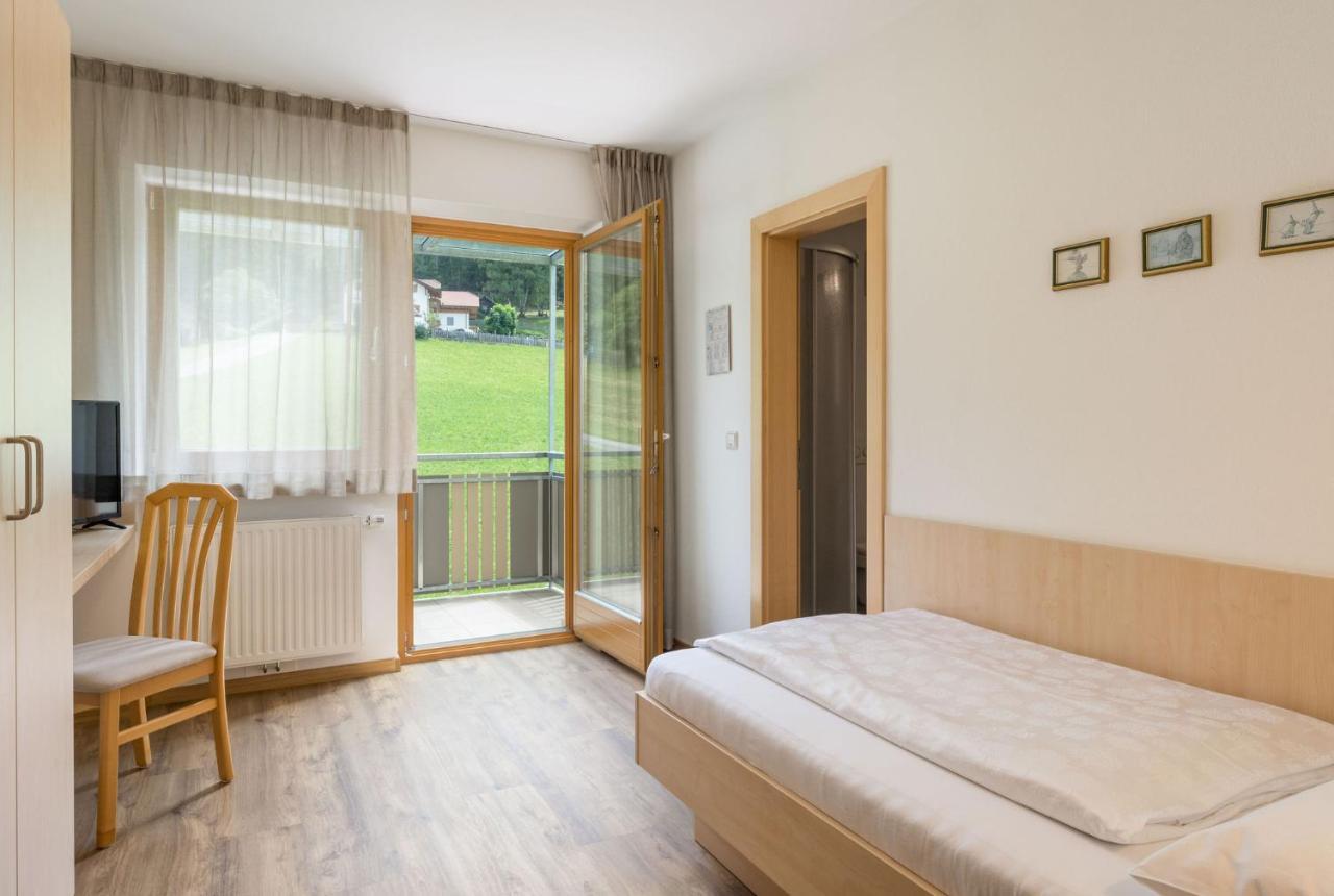 Garni Schorneck Bed & Breakfast Брунико Екстериор снимка