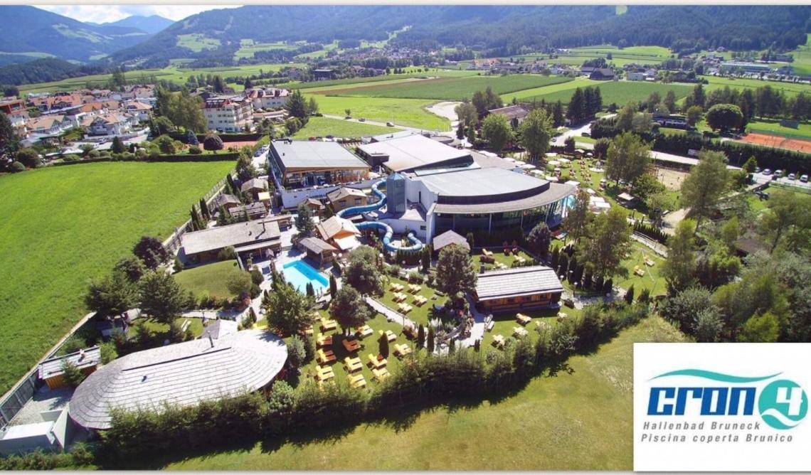 Garni Schorneck Bed & Breakfast Брунико Екстериор снимка